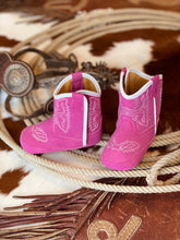 Load image into Gallery viewer, Pink Casanova Lil’ Stompers