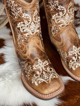 Load image into Gallery viewer, Emma Cowboy Boots - Youth