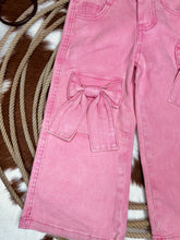 Load image into Gallery viewer, Bow-tiful Pink Jeans