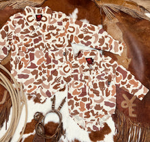 Load image into Gallery viewer, Wacey Camo Pearl Snap