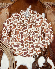 Load image into Gallery viewer, Wacey Camo Pearl Snap