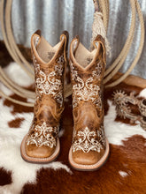 Load image into Gallery viewer, Emma Cowboy Boots - Youth