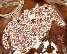 Load image into Gallery viewer, Wacey Camo Pearl Snap
