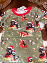 Load image into Gallery viewer, Labrador Christmas

