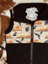 Load image into Gallery viewer, Desert Drifter Fleece Vest
