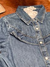 Load image into Gallery viewer, Blair Pearl Snap
