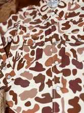 Load image into Gallery viewer, Wacey Camo Pearl Snap
