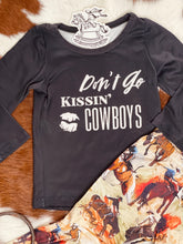 Load image into Gallery viewer, Don’t Go Kissin’ Cowboys Set
