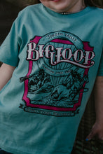 Load image into Gallery viewer, Big Loop Tee - Turquoise &amp; Pink
