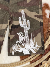 Load image into Gallery viewer, Camo Semi Crop Jeans
