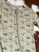 Load image into Gallery viewer, Water Fowl Pj’s
