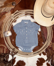 Load image into Gallery viewer, Elias Short Sleeve Pearl Snap
