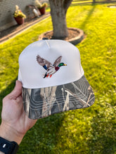 Load image into Gallery viewer, Duck Snap Back
