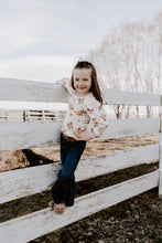 Load image into Gallery viewer, Alamo On The Run Long Sleeve
