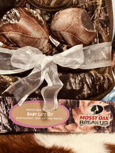 Load image into Gallery viewer, Mossy Oak Camo Boxed Baby Gift Set
