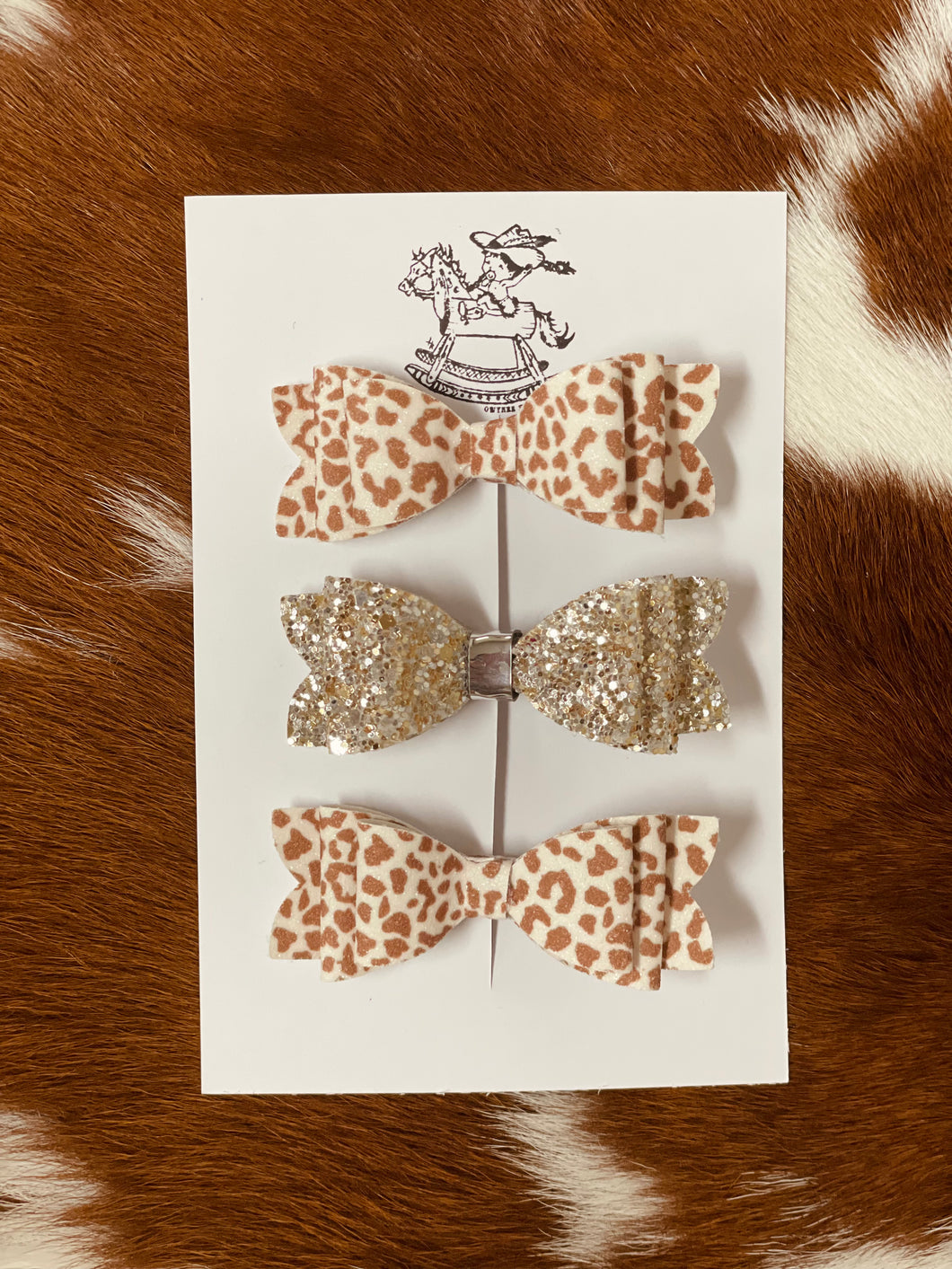 Cheetah Girl Bow Set