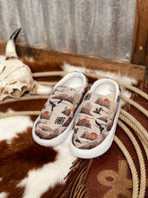 Load image into Gallery viewer, Desert Drifter Sneakers
