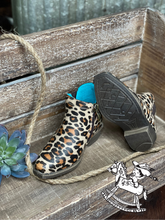 Load image into Gallery viewer, Leopard Ariat Dixons - Toddler
